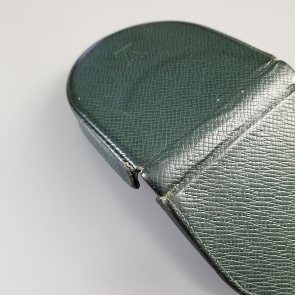 LOUIS VUITTON Beautiful mini monnaie boite coin case Taiga Leather/Germa… - Picture 6 of 16